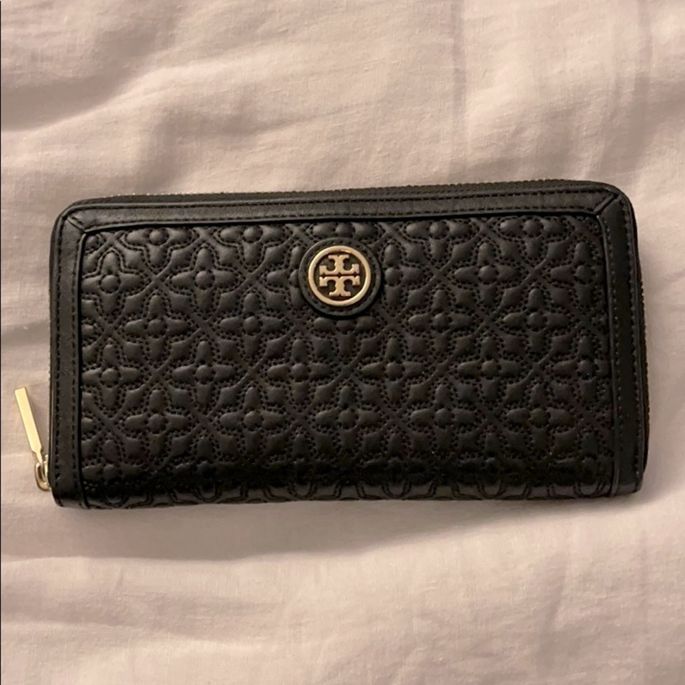 Tory Burch Quilted Wallet